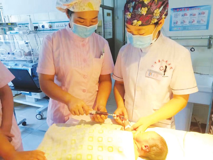 巴里坤哈萨克妇婴监护型护送